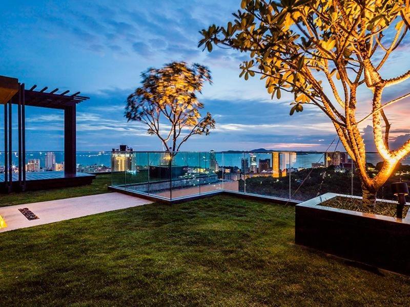 Sea View -High Floor 2 Bed Room Excellent Location Pattaya Exterior photo
